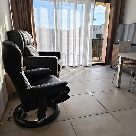T2 Climatise, Vue Degagee Et Parking Διαμέρισμα *